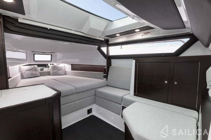 Axopar 37 - Yacht Charter Sailica