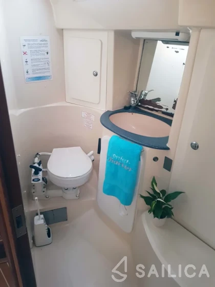 Bavaria 41 Cruiser - Yacht Charter Sailica