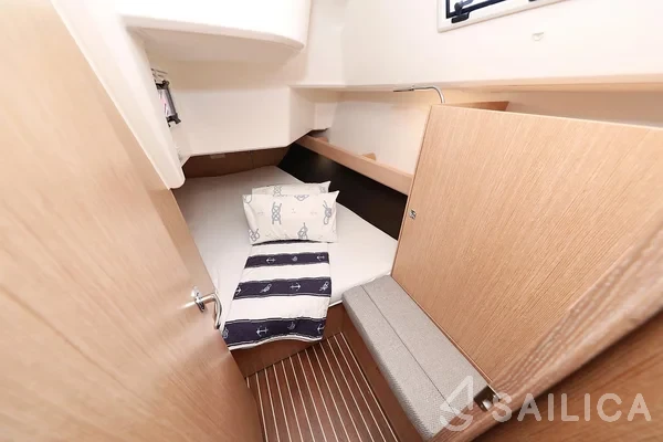 Bavaria 37 Cruiser - Yacht Charter Sailica