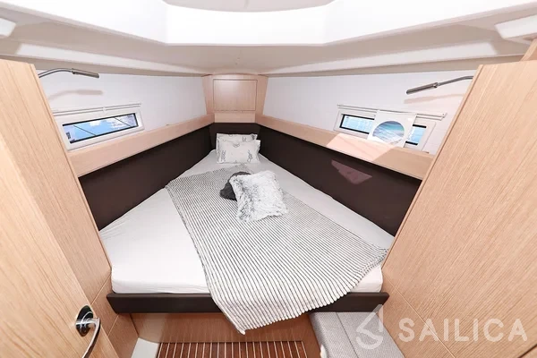 Bavaria 37 Cruiser - Yacht Charter Sailica