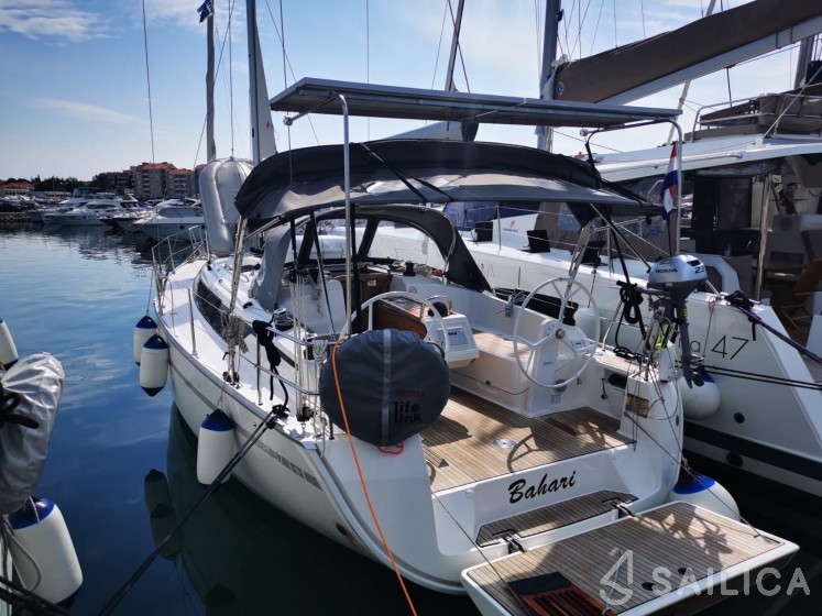 Bavaria 37 Cruiser - Yacht Charter Sailica