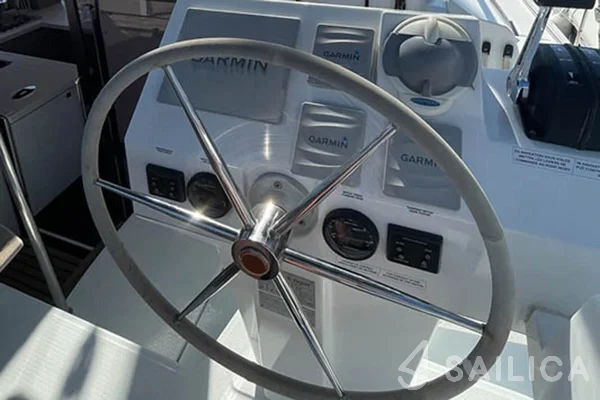 Astréa 42 - Yacht Charter Sailica