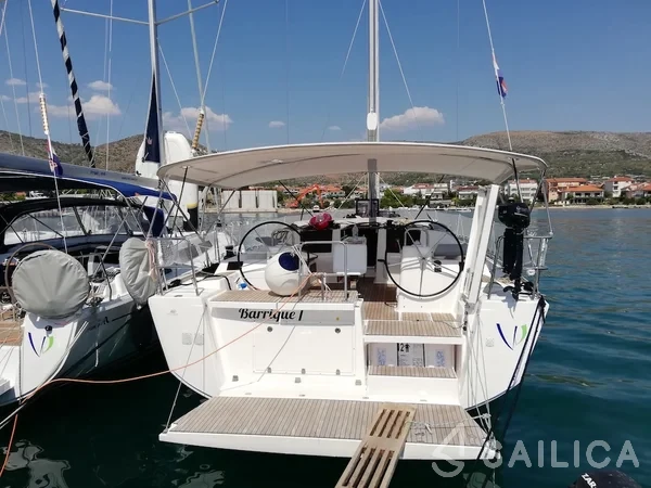 Dufour 460 GL - Yacht Charter Sailica
