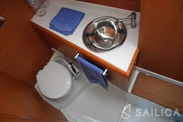 Sun Odyssey 449 - Yacht Charter Sailica