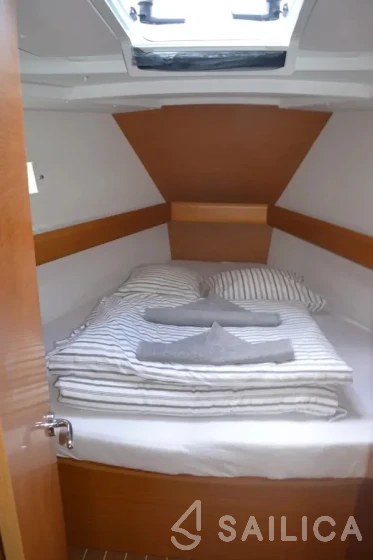 Sun Odyssey 449 - Yacht Charter Sailica