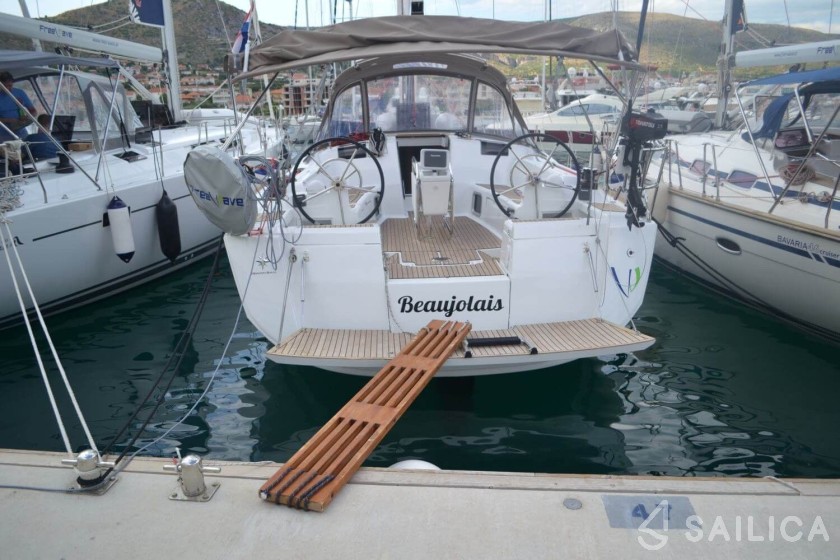 Sun Odyssey 449 - Yacht Charter Sailica