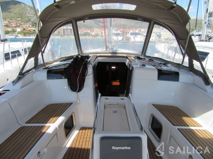 Sun Odyssey 449 - Yacht Charter Sailica