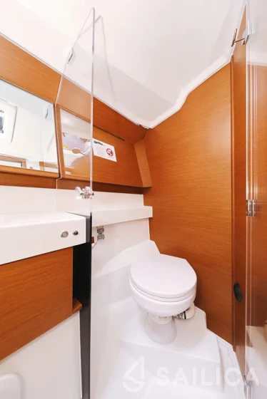 Sun Odyssey 410 - Yacht Charter Sailica