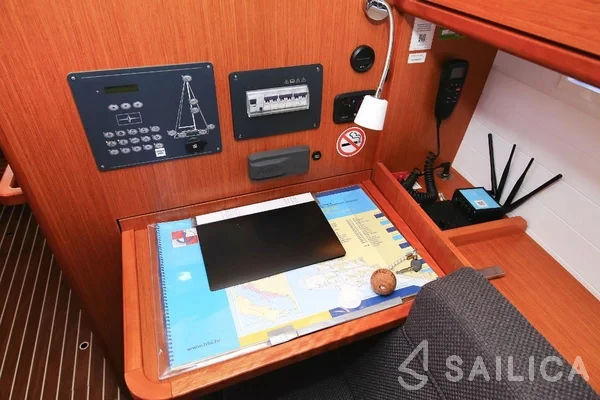 Bavaria 37 Cruiser - Yacht Charter Sailica