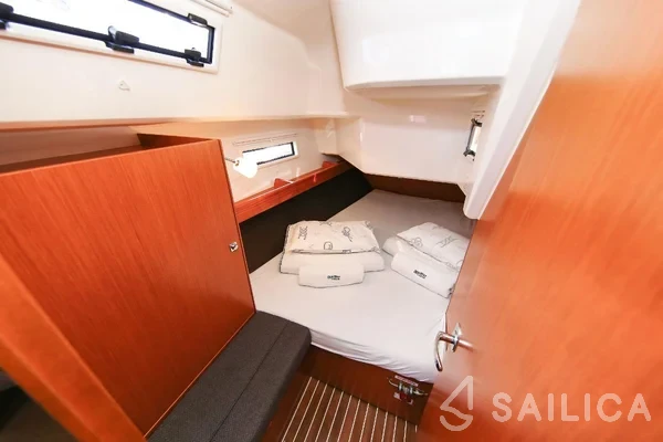 Bavaria 37 Cruiser - Yacht Charter Sailica