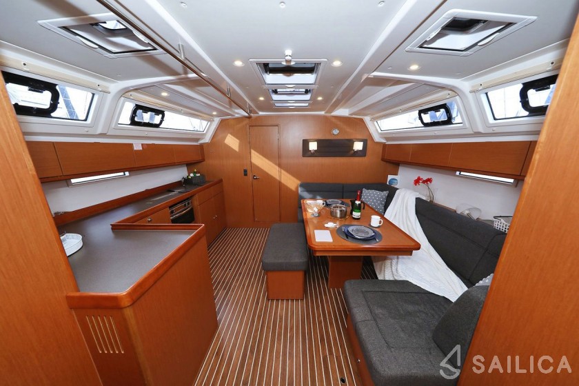 Bavaria 46 Cruiser - Yacht Charter Sailica