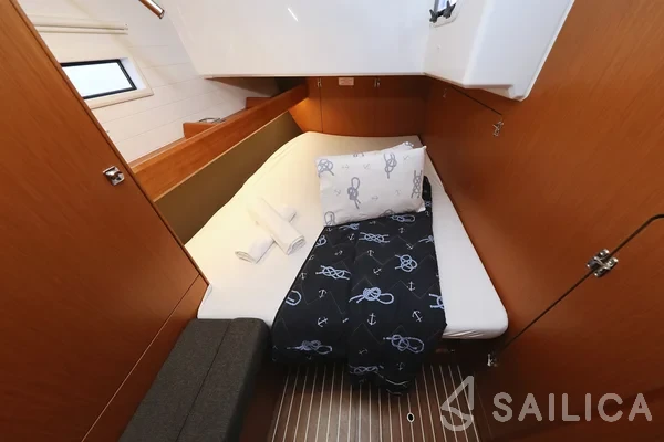 Bavaria 46 Cruiser - Yacht Charter Sailica