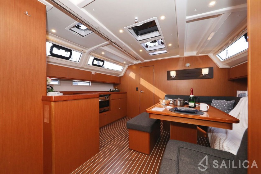 Bavaria 46 Cruiser - Yacht Charter Sailica