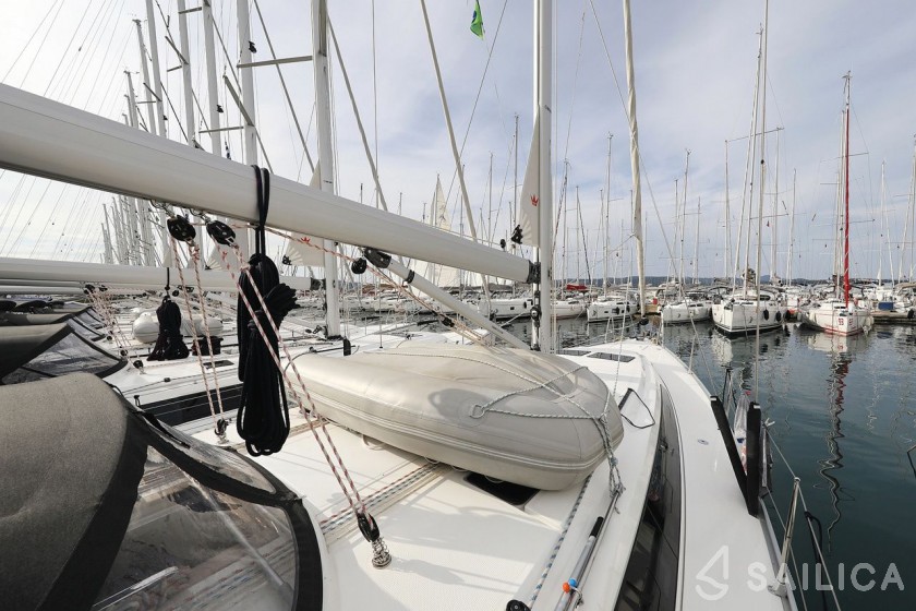 Bavaria 46 Cruiser - Yacht Charter Sailica