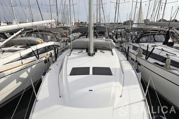 Bavaria 46 Cruiser - Yacht Charter Sailica