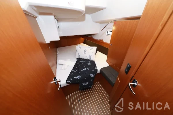 Bavaria 46 Cruiser - Yacht Charter Sailica
