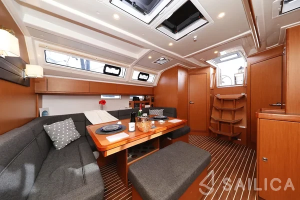 Bavaria 46 Cruiser - Yacht Charter Sailica