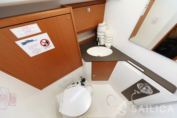 Bavaria 46 Cruiser - Yacht Charter Sailica