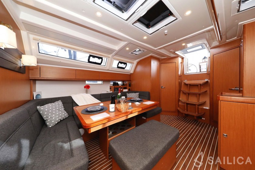 Bavaria 46 Cruiser - Yacht Charter Sailica