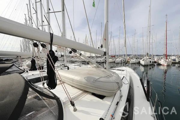 Bavaria 46 Cruiser - Yacht Charter Sailica
