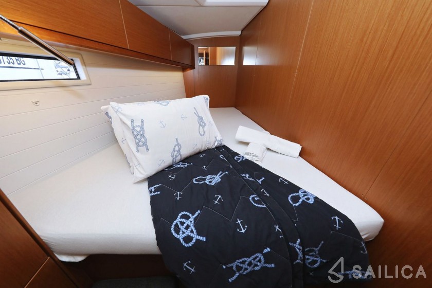 Bavaria 46 Cruiser - Yacht Charter Sailica