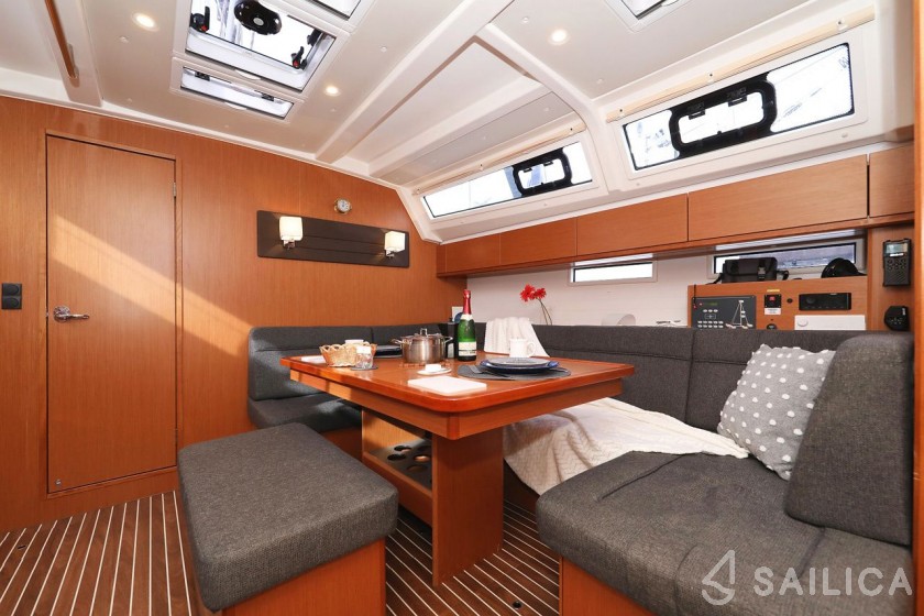 Bavaria 46 Cruiser - Yacht Charter Sailica