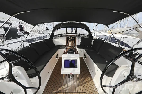 Bavaria 46 Cruiser - Yacht Charter Sailica