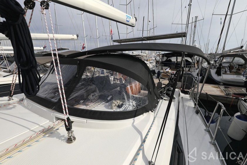 Bavaria 46 Cruiser - Yacht Charter Sailica