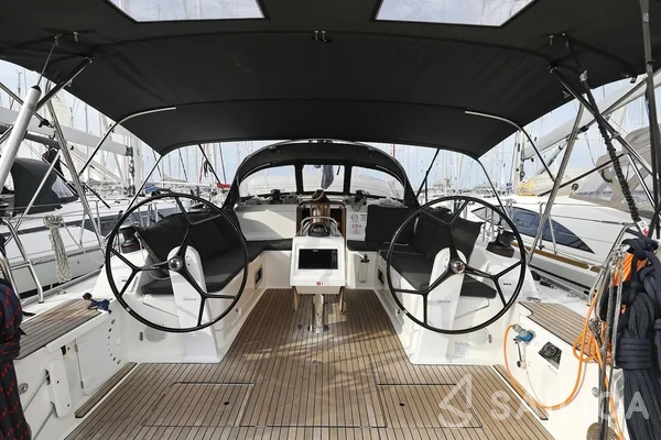 Bavaria 46 Cruiser - Yacht Charter Sailica