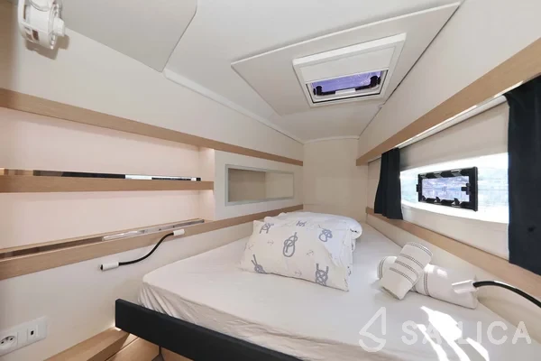 Lucia 40 - Yacht Charter Sailica