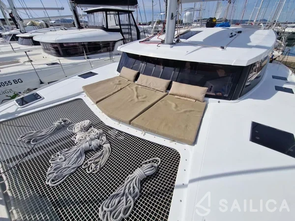 Lucia 40 - Yacht Charter Sailica