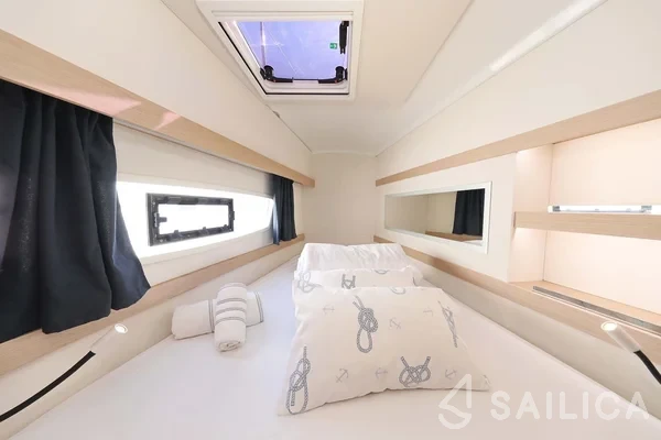 Lucia 40 - Yacht Charter Sailica