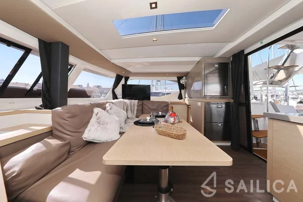 Lucia 40 - Yacht Charter Sailica
