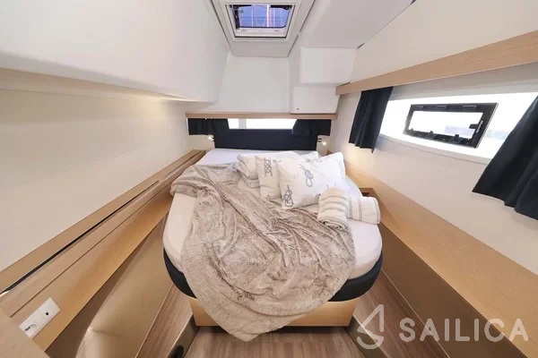 Lucia 40 - Yacht Charter Sailica