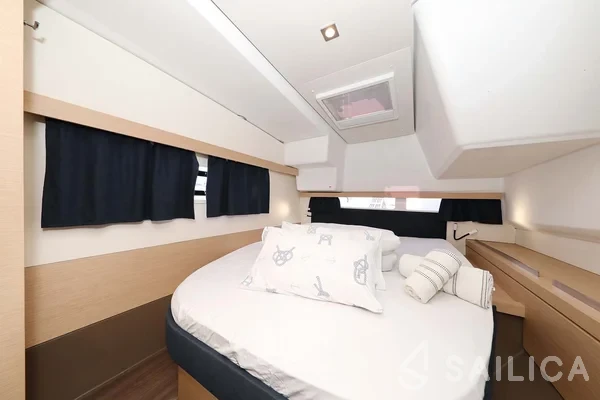 Lucia 40 - Yacht Charter Sailica