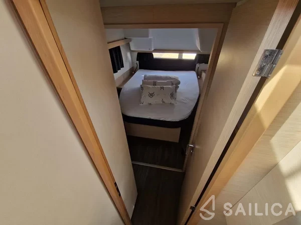 Lucia 40 - Yacht Charter Sailica