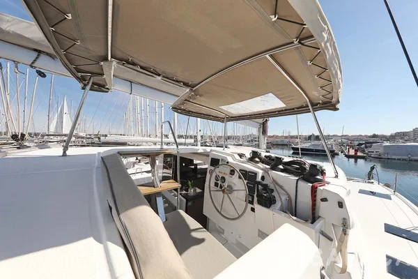 Lucia 40 - Yacht Charter Sailica