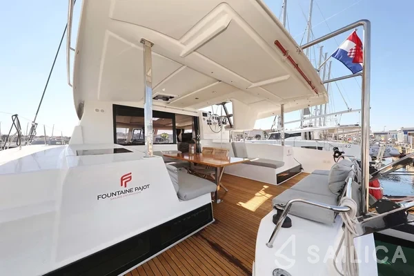 Lucia 40 - Yacht Charter Sailica