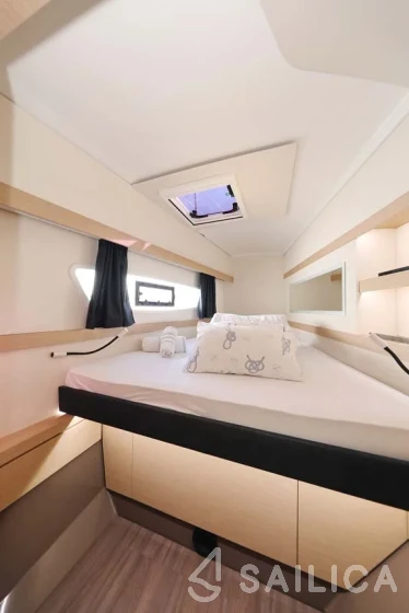 Lucia 40 - Yacht Charter Sailica