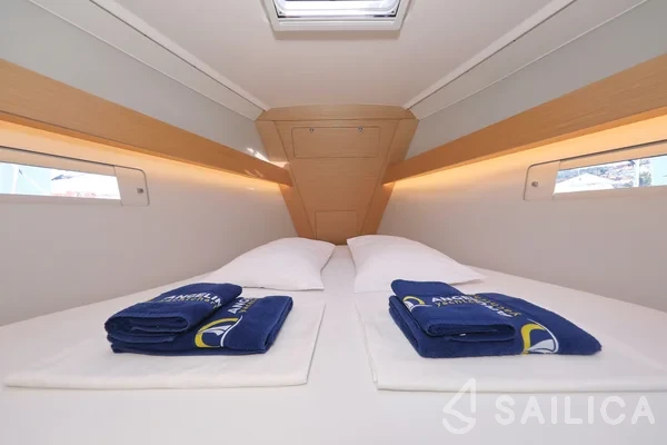 Dufour 412 GL - Yacht Charter Sailica