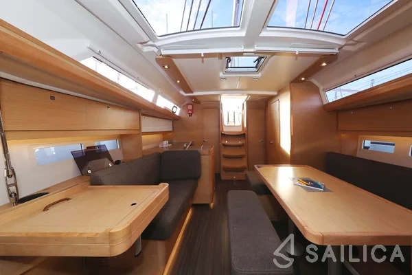 Dufour 412 GL - Yacht Charter Sailica