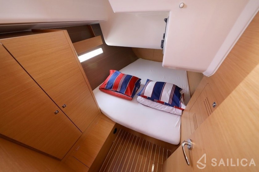 Dufour 412 GL - Yacht Charter Sailica