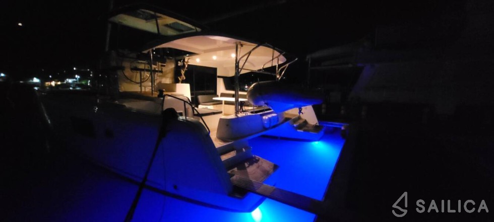 Lagoon 42 - Yacht Charter Sailica