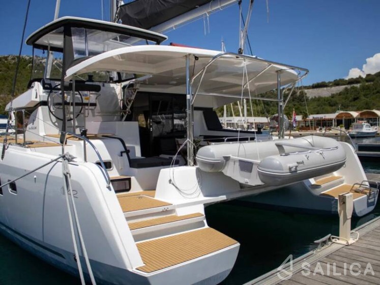 Lagoon 42 - Yacht Charter Sailica