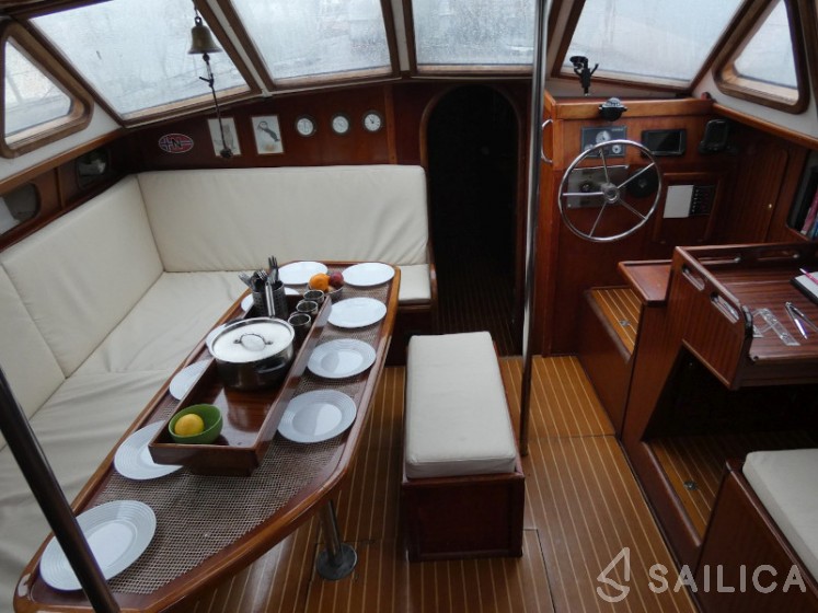 Bruce Roberts NY 46 - Yacht Charter Sailica