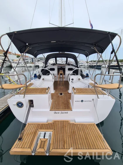 Elan Impression 40.1 - Photo #7 Elan Impression 40.1 - Yacht Charter Sailica