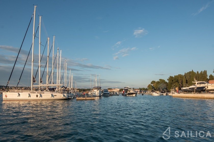 Pilot Cutter - Yacht Charter Sailica