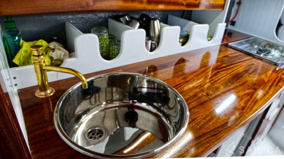 Pilot Cutter - Yacht Charter Sailica