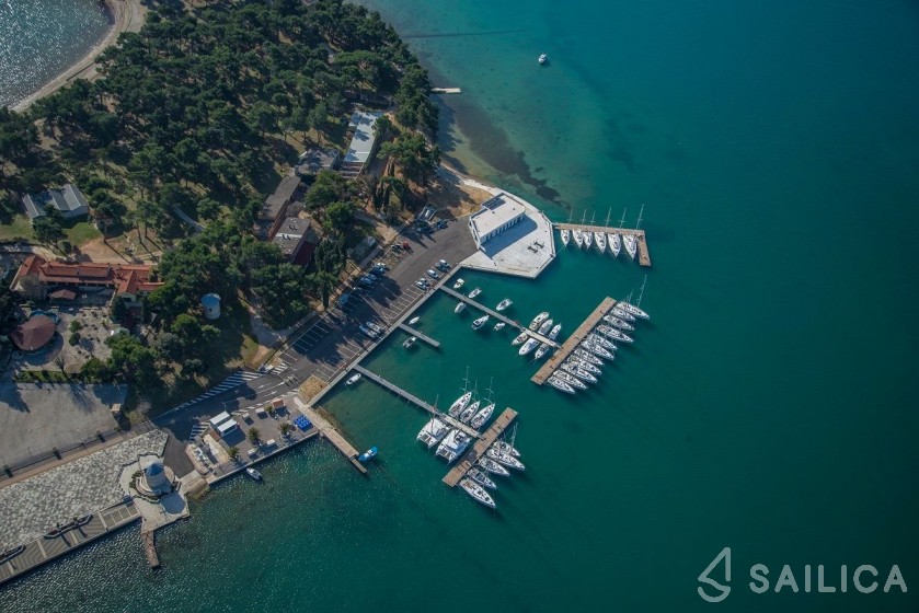 Pilot Cutter - Yacht Charter Sailica