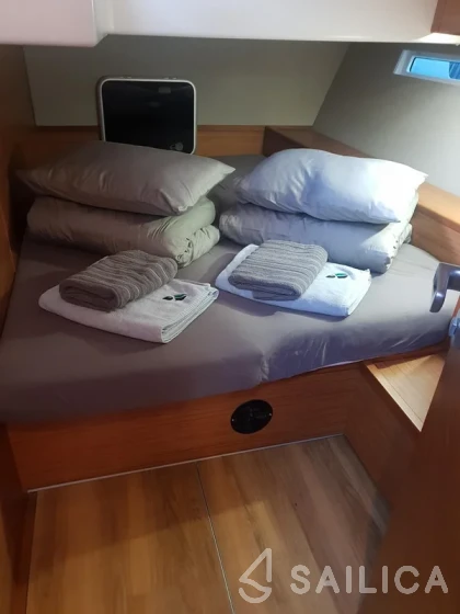 More 55 - Yacht Charter Sailica